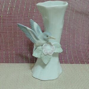 Vintage Otagiri Porcelain Hummingbird Vase-3D Relief